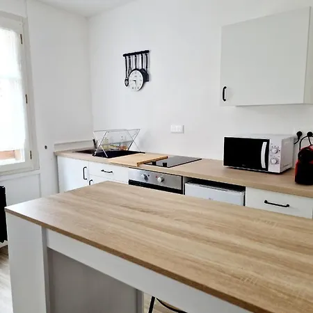 Studio Mejane I اسباليون